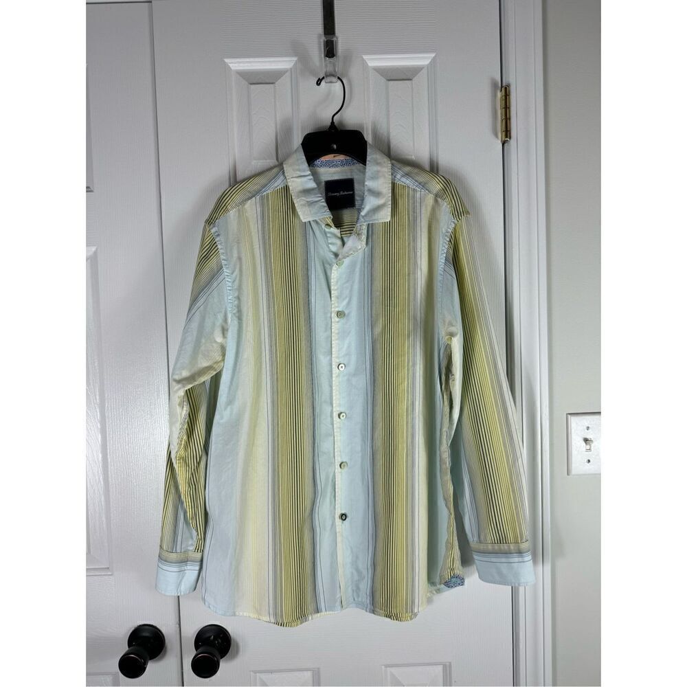 Tommy Bahama Men’s Button Up Shirt Size Large